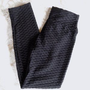 ARA Sports Black Textured Ruched Scrunch Butt Leggings L/XL